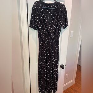 Sportsgirl Black and White Plisse V-Neck Jumpsuit L